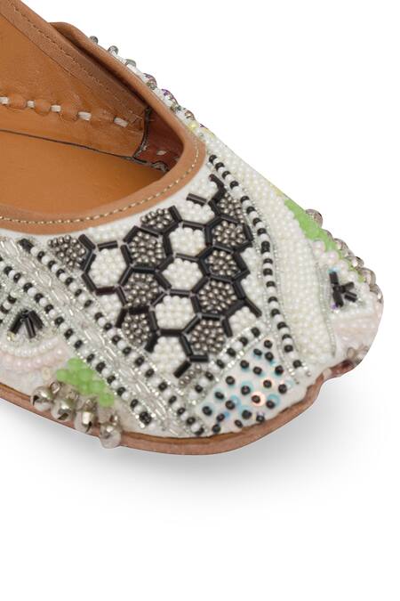 Buy_NR By Nidhi Rathi_White Embellished Ethnic Flat Juttis _Online_at_Aza_Fashions