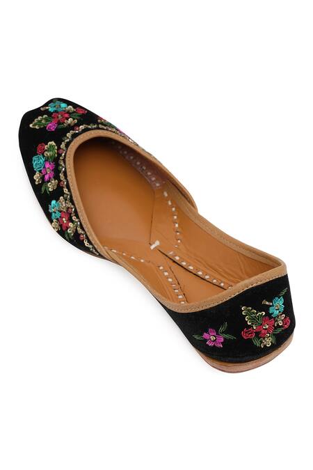 Buy_NR By Nidhi Rathi_Black Embellished Velvet Juttis _Online_at_Aza_Fashions