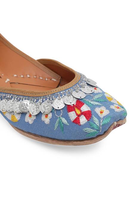 NR By Nidhi Rathi_Blue Hand-embroidered Leather Flat Juttis _at_Aza_Fashions