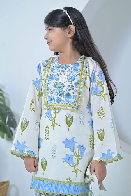 The Plum Bum_White Cotton Lace Designer Kurti And Salwar Set _Online_at_Aza_Fashions