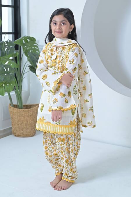 Shop_The Plum Bum_White Cotton Lace Lily Designer Salwar Set _Online_at_Aza_Fashions