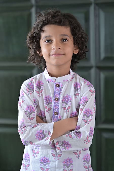 Buy_The Plum Bum_White Cotton Embroidery White-purple Floral Kurta Set _Online_at_Aza_Fashions