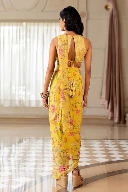 Shop Paulmi And Harsh Yellow Georgette, Silk Embroidery, Sequins Round Floral Pre-draped Saree Set at Aza Fashions Shop_Paulmi And Harsh_Yellow Georgette, Silk Embroidery, Sequins Round Floral Pre-draped Saree Set _at_Aza_Fashions