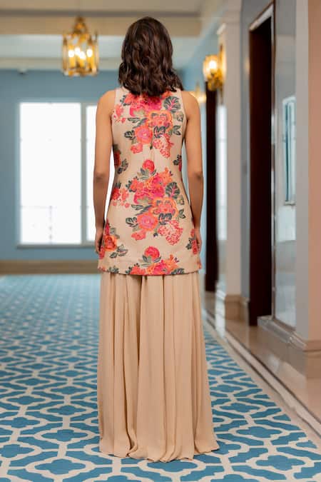 Shop Paulmi And Harsh Pink Georgette Embroidery Round Neck Designer Floral Kurta And Palazzo at Aza Fashions Shop_Paulmi And Harsh_Pink Georgette Embroidery Round Neck Designer Floral Kurta And Palazzo _at_Aza_Fashions