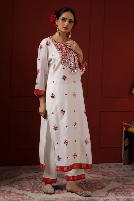 Shop_Sheeshakari_White Silk Embroidery Round Neck Kurta Set _Online_at_Aza_Fashions
