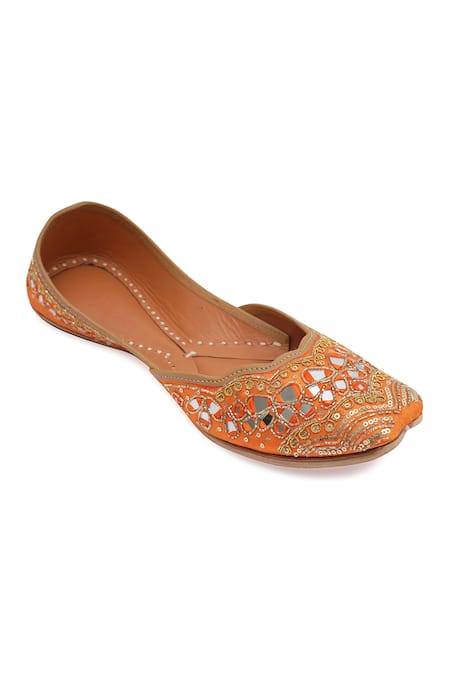 NR By Nidhi Rathi Embroidered Flat Juttis 