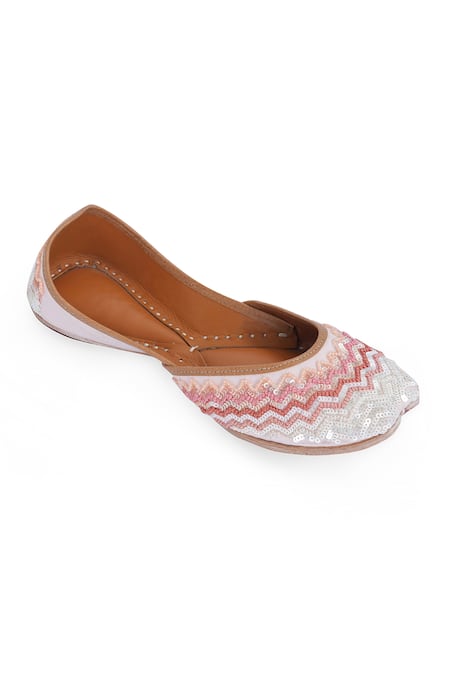 NR By Nidhi Rathi Embroidered Square-Toe Juttis 
