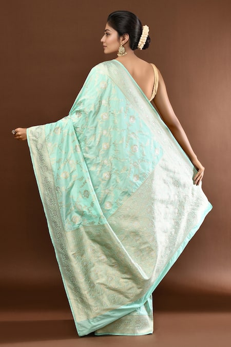 Samyukta Singhania Flower Weave Banarasi Silk Saree With Running Blouse 