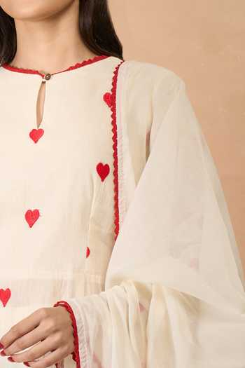 Khwaab By Sanjana Lakhani_Off White Cotton Embroidery Round Neck Heart Printed Kurta Set _Online_at_Aza_Fashions