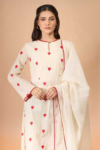 Buy_Khwaab By Sanjana Lakhani_Off White Cotton Embroidery Round Neck Heart Printed Kurta Set _Online_at_Aza_Fashions