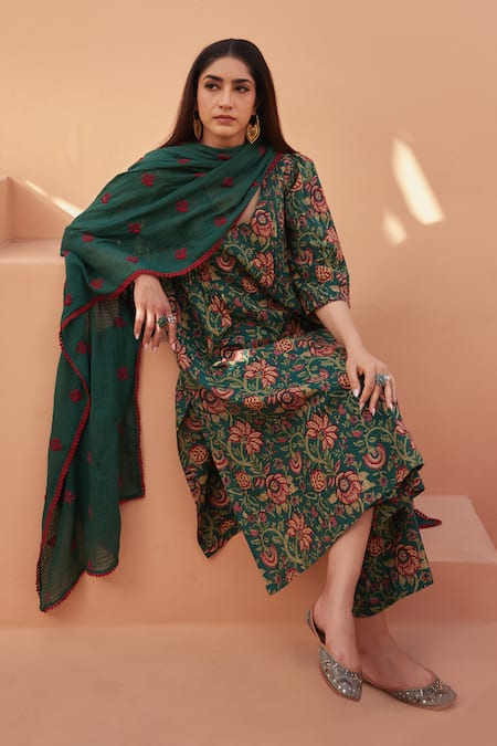 Buy Gulabo Jaipur Green Cotton Embroidery Round Neck Floral Print Kurta Pant Set Buy_Gulabo Jaipur_Green Cotton Embroidery Round Neck Floral Print Kurta Pant Set