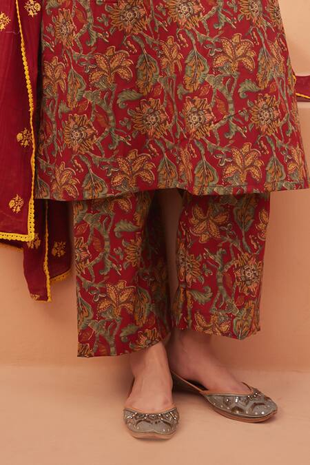 Shop Gulabo Jaipur Red Cotton Embroidery Keyhole Neck Floral Print Kurta Pant Set Online at Aza Fashions Shop_Gulabo Jaipur_Red Cotton Embroidery Keyhole Neck Floral Print Kurta Pant Set_Online_at_Aza_Fashions