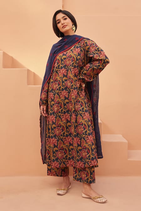 Buy_Gulabo Jaipur_Blue Cotton Embroidery Round Neck Floral Print Kurta Set _Online_at_Aza_Fashions