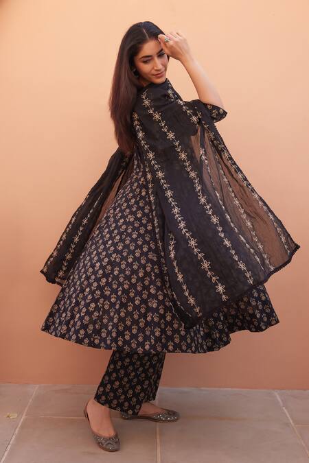 Gulabo Jaipur Black Cotton Embroidery V-neck Anarkali Set With Dupatta at Aza Fashions Gulabo Jaipur_Black Cotton Embroidery V-neck Anarkali Set With Dupatta _at_Aza_Fashions