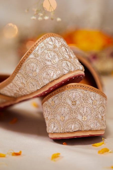 Buy_House Of Vian_Gold Designer Aabroo Juttis _Online_at_Aza_Fashions