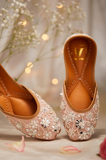 House Of Vian Peach Embroidered Designer Juttis Online at Aza Fashions House Of Vian_Peach Embroidered Designer Juttis _Online_at_Aza_Fashions