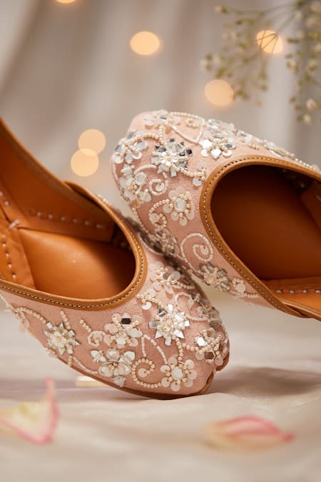 Buy House Of Vian Peach Embroidered Designer Juttis Online at Aza Fashions Buy_House Of Vian_Peach Embroidered Designer Juttis _Online_at_Aza_Fashions