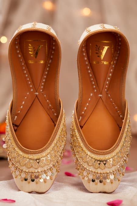 House Of Vian Gold Embellished Designer Juttis 