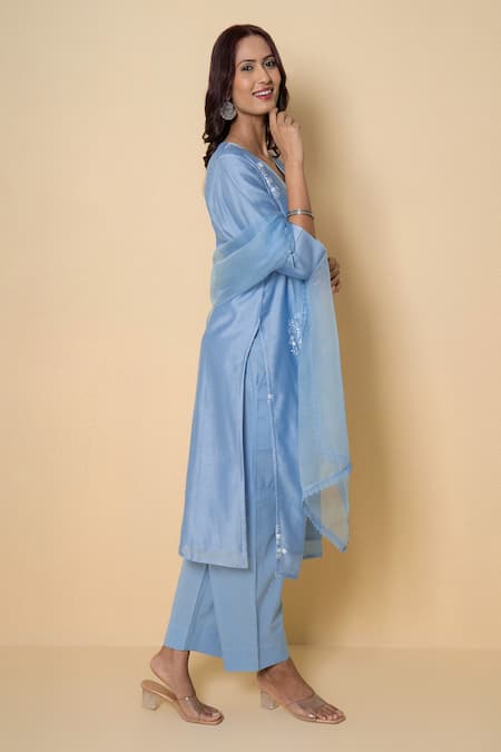 Kameez_Blue Chanderi, Cotton, Organza Embroidery V-neck Moonlit Suit Set _Online_at_Aza_Fashions