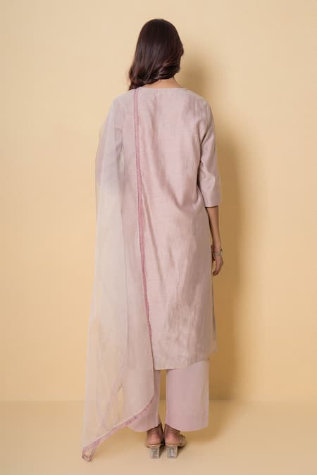 Kameez Bare Blush Embroidered Chanderi Suit Set 
