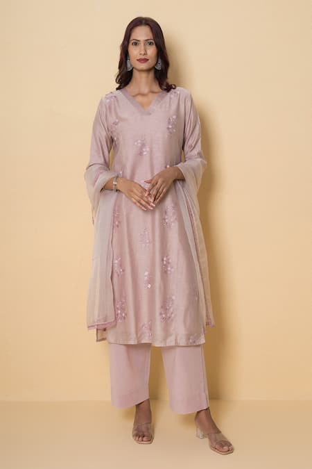 Kameez Bare Blush Embroidered Chanderi Suit Set 