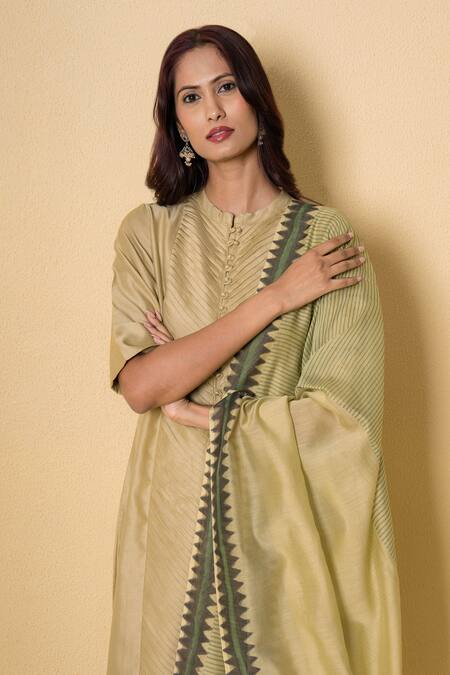 Shop_Kameez_Green Chanderi, Cotton Embroidery Round Neck Pear Block Print Suit Set _Online_at_Aza_Fashions