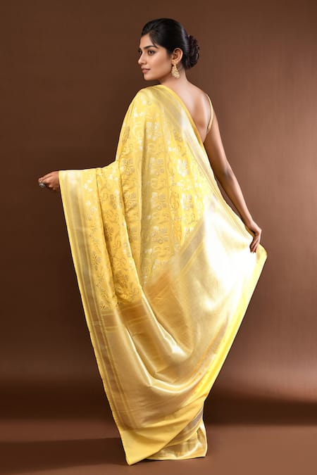 Samyukta Singhania Flower Weave Banarasi Silk Saree With Running Blouse 