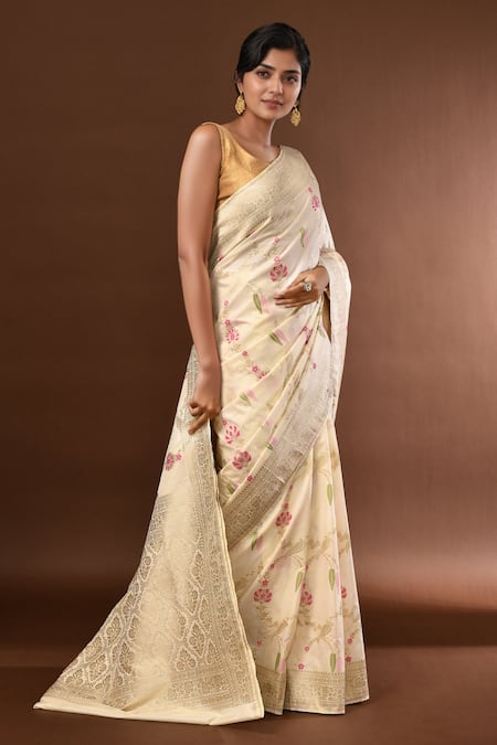 Samyukta Singhania White Embroidery Flower Weave Banarasi Silk Saree With Running Blouse at Aza Fashions Samyukta Singhania_White Embroidery Flower Weave Banarasi Silk Saree With Running Blouse _at_Aza_Fashions