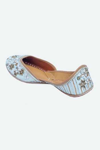 Buy_NR By Nidhi Rathi_Gray Embellished Leather Flat Juttis _Online_at_Aza_Fashions