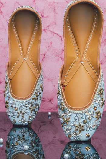 Shop_NR By Nidhi Rathi_Gray Embellished Leather Flat Juttis 