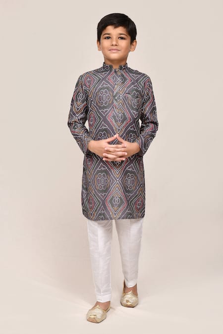 Buy_Petite Pomme_Gray Linen, Cotton Grey Bandhani Print Kurta And White Pant Set _Online_at_Aza_Fashions