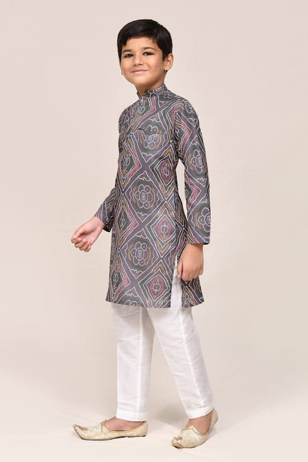 Shop_Petite Pomme_Gray Linen, Cotton Grey Bandhani Print Kurta And White Pant Set _Online_at_Aza_Fashions