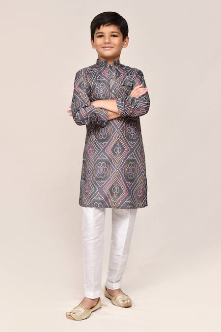 Petite Pomme_Gray Linen, Cotton Grey Bandhani Print Kurta And White Pant Set _at_Aza_Fashions