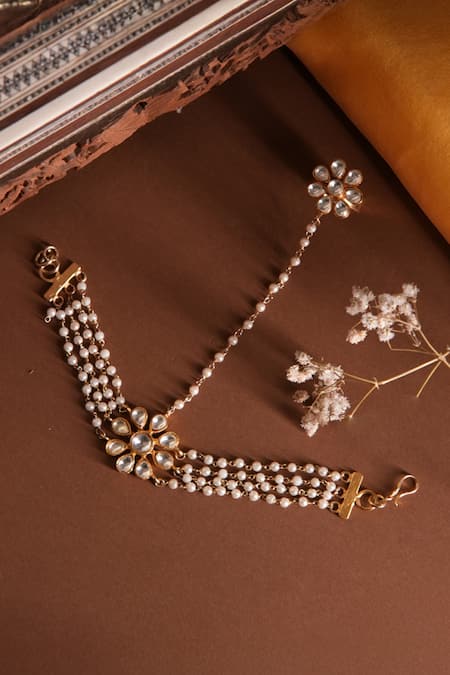 Vasundhara Vaishnavi Hathphool 