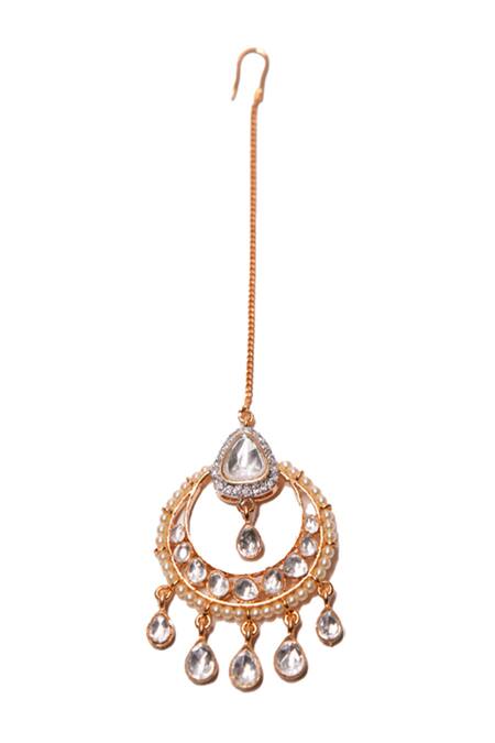 Vasundhara_Gold Plated Embellished Maangtikka _Online_at_Aza_Fashions
