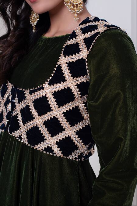 Pomcha Jaipur Green Velvet, Net Gota Patti Round Neck Anarkali Set at Aza Fashions Pomcha Jaipur_Green Velvet, Net Gota Patti Round Neck Anarkali Set _at_Aza_Fashions