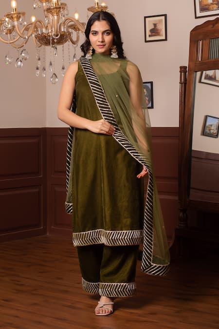 Pomcha Jaipur Velvet Gota Patti Kurta Set 