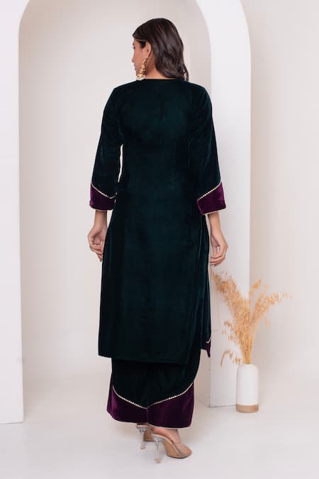 Pomcha Jaipur Bottle Green Velvet Kurta Pant Set 