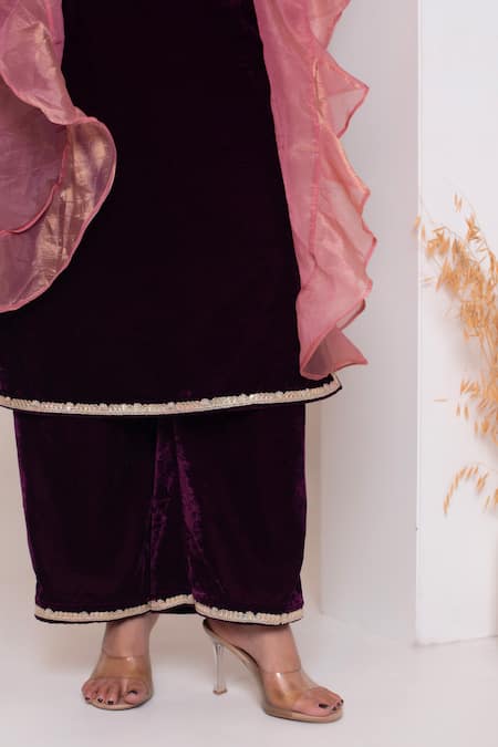 Buy_Pomcha Jaipur_Burgundy Velvet, Silk Gota Patti Round Neck Kurta Pant Set _Online_at_Aza_Fashions