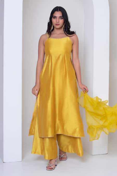 Pomcha Jaipur Yellow Cotton, Silk, Organza Gota Patti Round Neck Kurta Set Online at Aza Fashions Pomcha Jaipur_Yellow Cotton, Silk, Organza Gota Patti Round Neck Kurta Set _Online_at_Aza_Fashions