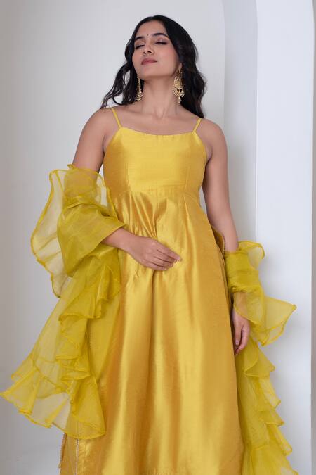 Buy Pomcha Jaipur Yellow Cotton, Silk, Organza Gota Patti Round Neck Kurta Set Buy_Pomcha Jaipur_Yellow Cotton, Silk, Organza Gota Patti Round Neck Kurta Set