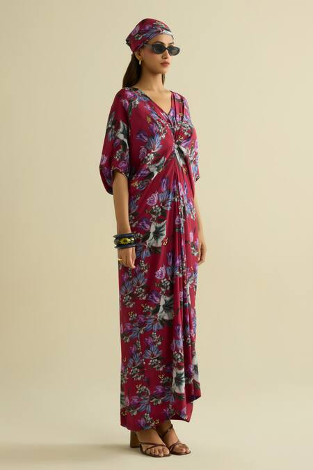 Buy_Meesa_Maroon Crepe V-neck Floral Printed Kaftan _Online_at_Aza_Fashions