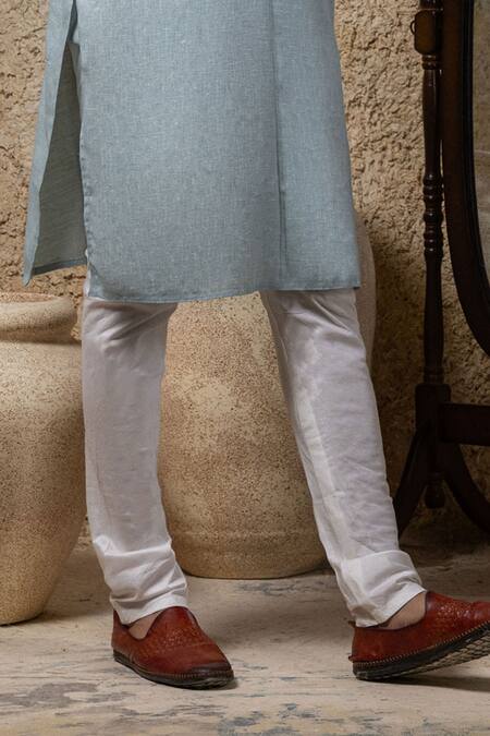 Priyanka Haralalka_Blue Cotton, Linen Embroidery Sea Applique Kurta Set _Online_at_Aza_Fashions