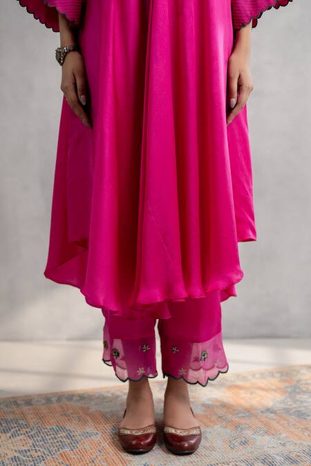 Buy_Neelu And Manvi_Pink Satin, Organza Embroidery V-neck Hand Kurta Set 