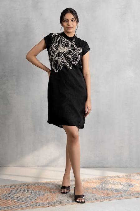 Neelu And Manvi Black Organza Floral Embroidered Dress 