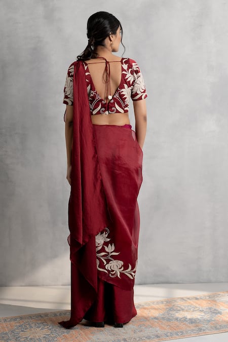 Neelu And Manvi Maroon Applique Embroidered Saree Set 