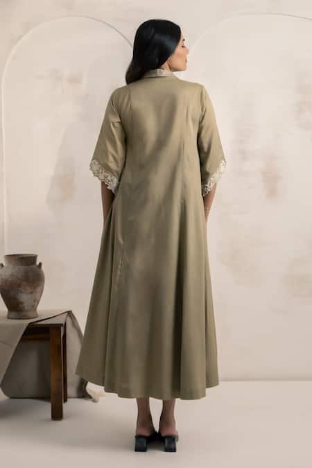 Neelu And Manvi Machine Embroidered Chanderi Dress 