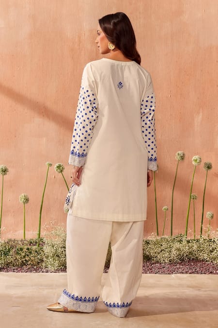 Seema Nanda Nilofer Ivory Kurta Set 