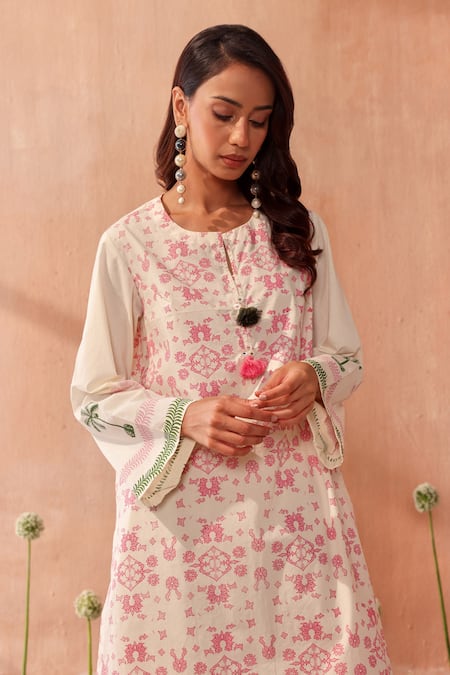 Buy_Seema Nanda_Ivory Cotton, Poplin Embroidery Round Neck Floral Print Kurta Set 