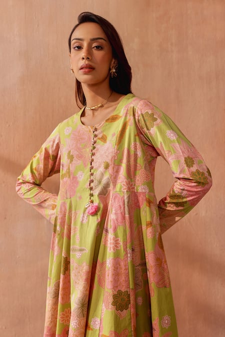 Buy Seema Nanda Lime Cotton, Poplin Embroidery, Pom-poms Round Neck Gulzar Kurta Set Online at Aza Fashions Buy_Seema Nanda_Lime Cotton, Poplin Embroidery, Pom-poms Round Neck Gulzar Kurta Set _Online_at_Aza_Fashions